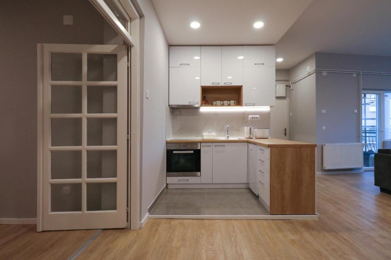 Apartamento Heart Of Nis Lux Exterior foto