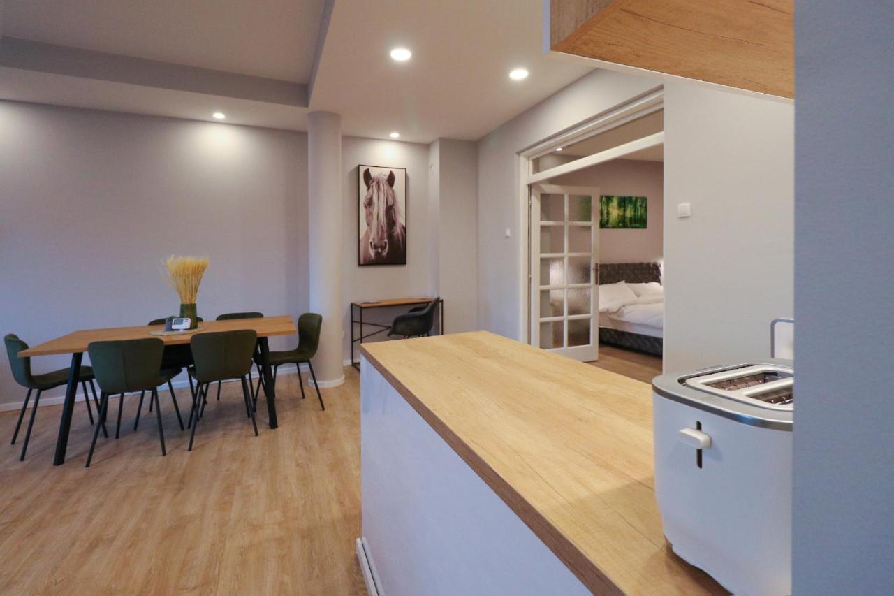 Apartamento Heart Of Nis Lux Exterior foto